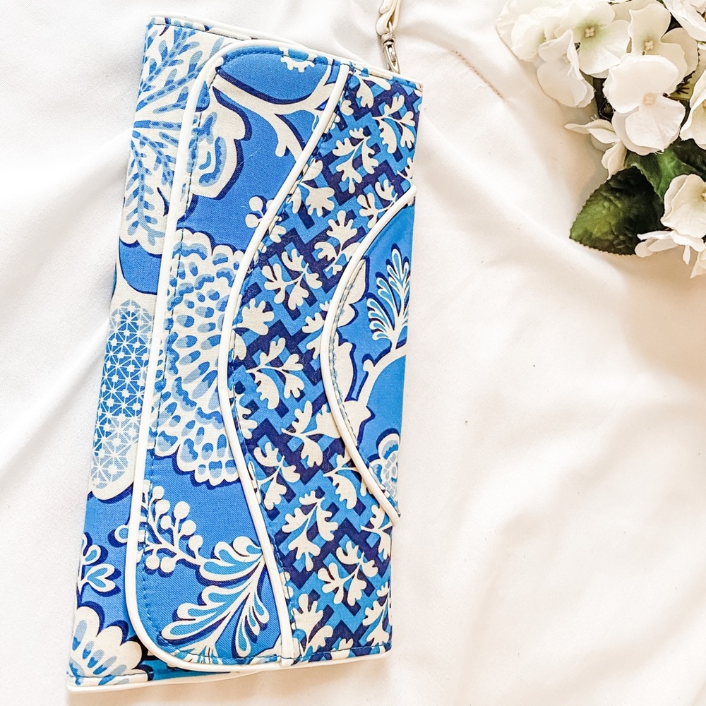 Vera Bradley Blue Lagoon Clutch